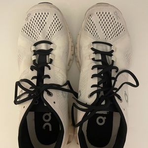 On cloud tennis shoes